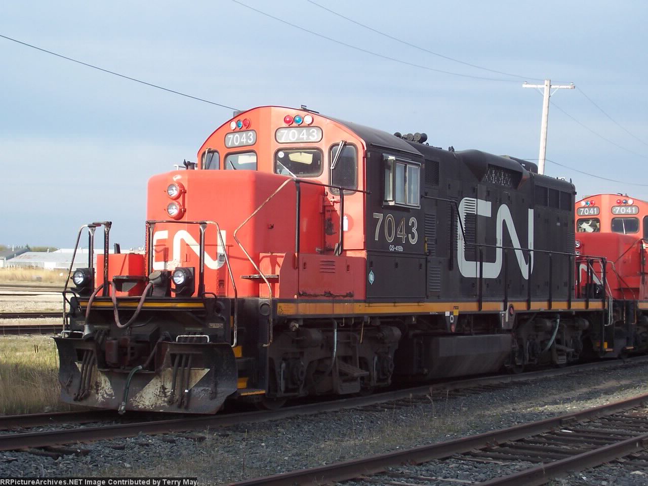 CN 7043 w CN 7041